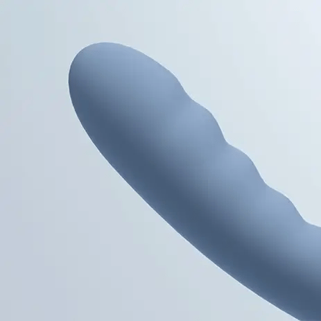 Svakom Ava Neo – detaljebillede af skaftet med bløde bølger og non-pinching design for komfortabel indtrængning og målrettet stimulation.