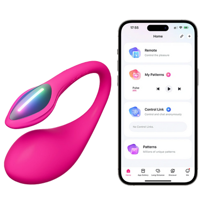 Lovense Lush 4 vibratoræg i pink vist ved siden af smartphone med Lovense-app. App-styret intimprodukt giver frihed, diskret trådløs kontrol og personlige mønstre – ideelt til solo eller par.